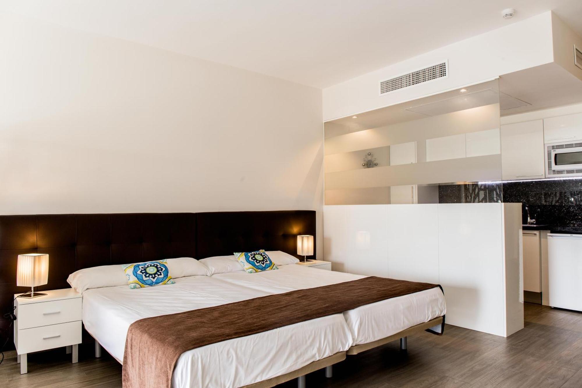 Bluesea Dimona Suites ตอร์เรโมลิโนส ภายนอก รูปภาพ